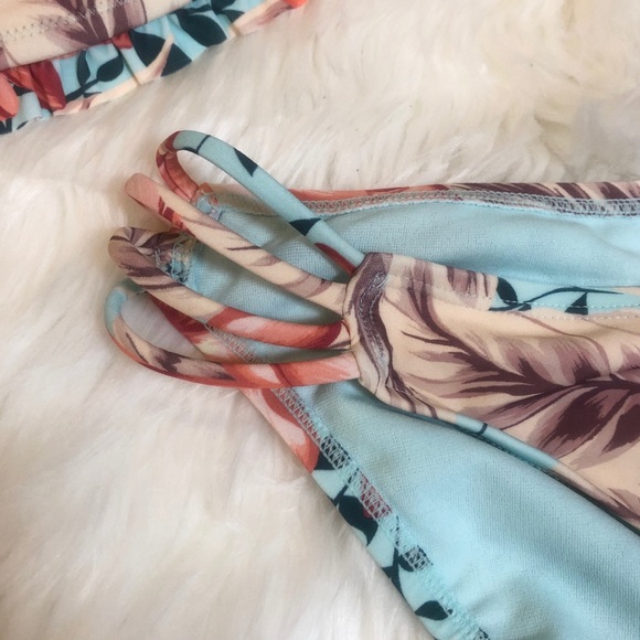 Gianni Bini Coral Floral Bikini - Picture 4 of 8